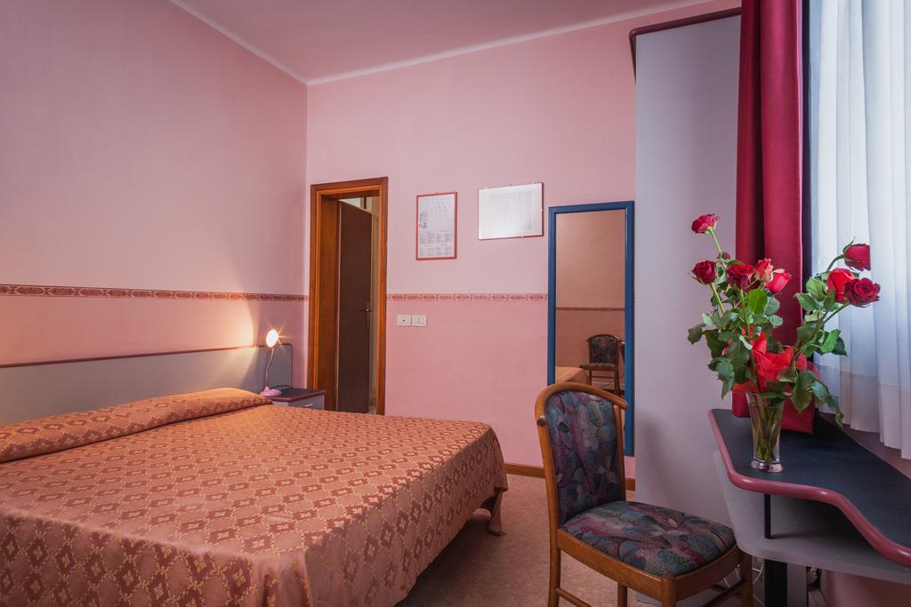 Hotel Al Ponte Lignano Sabbiadoro Bilik gambar